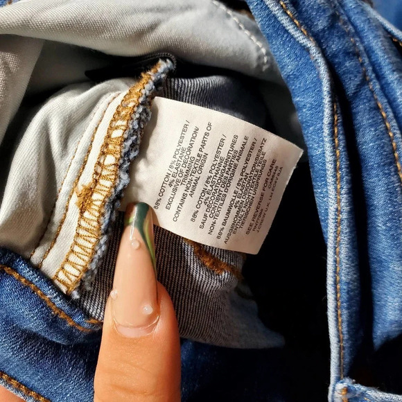 Madewell Cali Demi-Boot Distressed Jeans - Picture 11 of 11